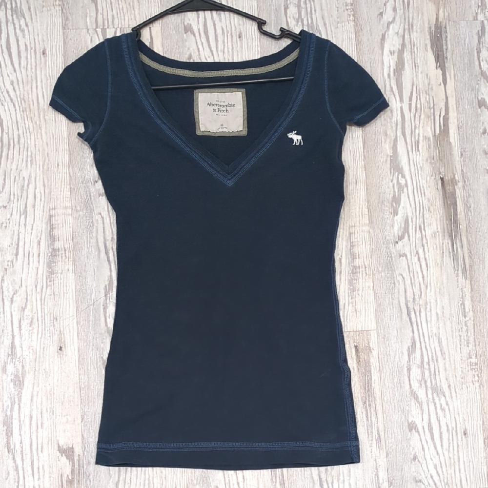 Abercrombie & Fitch Blue Fitted Cap Sleeve Tee